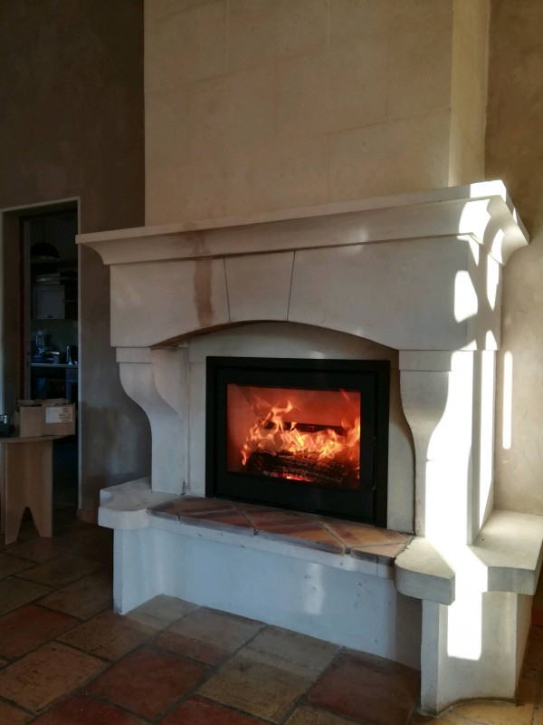Installation d'un insert dans une cheminée ancienne à Aix-en-Provence